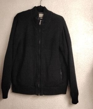 Men 's  Boston Traders Fleece Line Sweater/ Jacket.  Size M